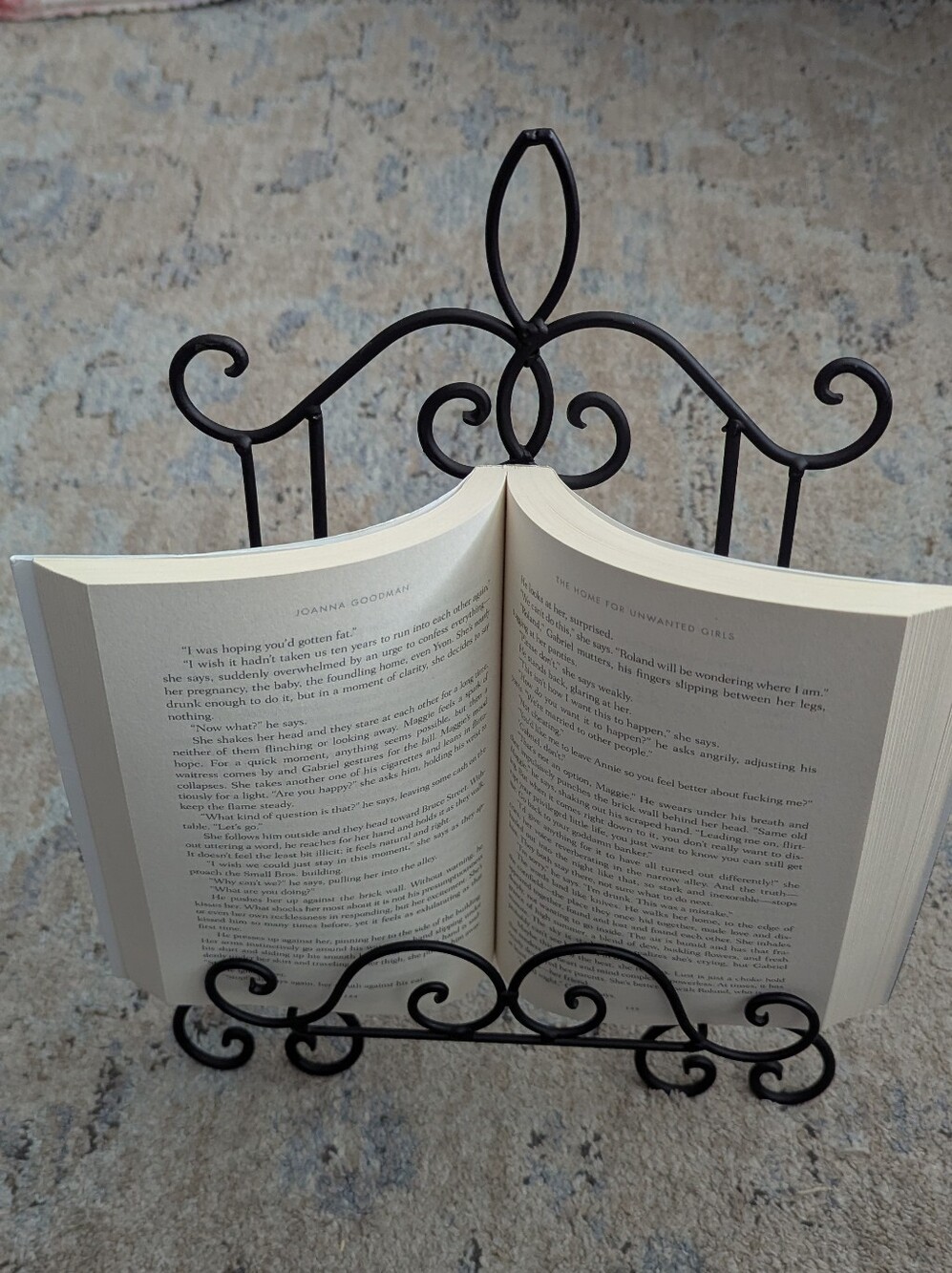Decorative Black Metal Scroll  Easel Stand - Brand